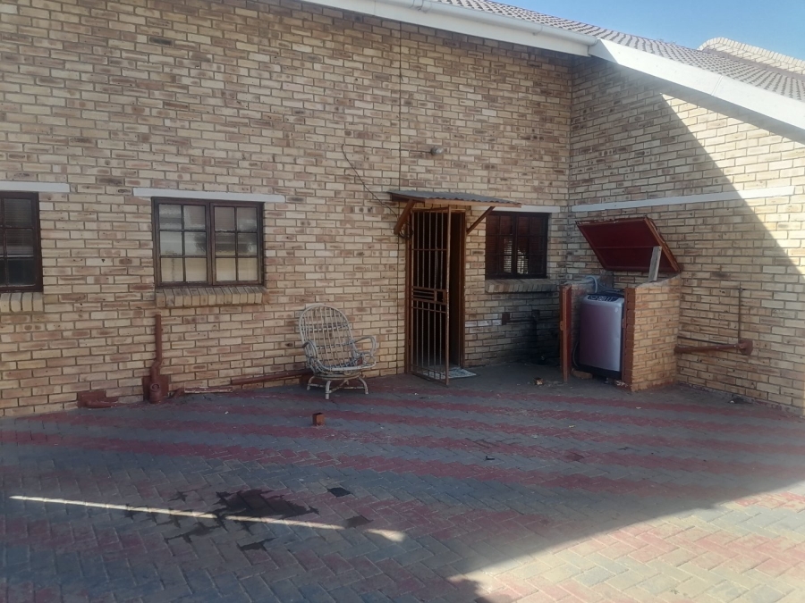 3 Bedroom Property for Sale in Vista Park Free State